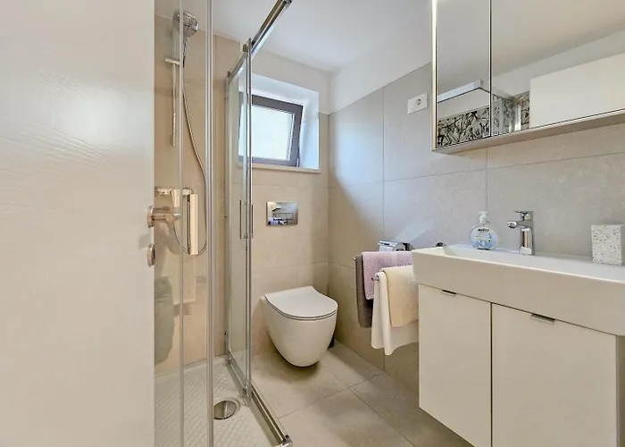 Carla Novigrad Istria